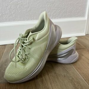 Lululemon blissfeel running shoes